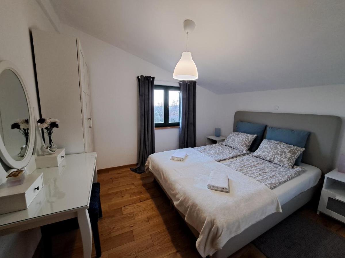 Villa Stone Pearl With Heated Swimming Pool Sveti Filip i Jakov Exterior photo